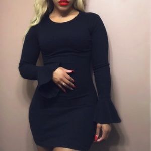 ❌SOLD❌Trumpet sleeve mini dress
